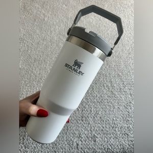 Stanley IceFlow 30oz Polar White